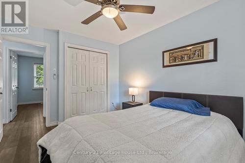 1842 Churchill Avenue, London East (East H), ON - Indoor Photo Showing Bedroom