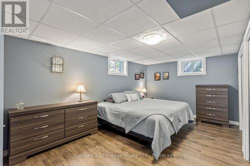 1842 Churchill Avenue, London East (East H), ON - Indoor Photo Showing Bedroom