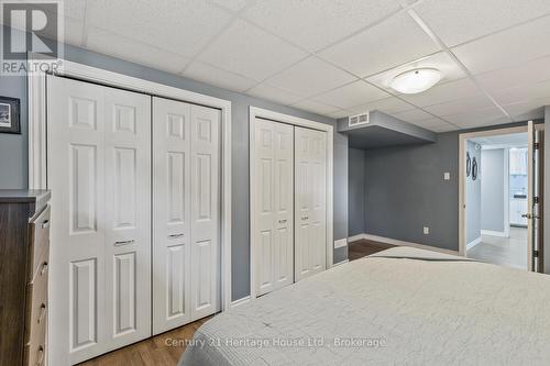 1842 Churchill Avenue, London East (East H), ON - Indoor Photo Showing Bedroom