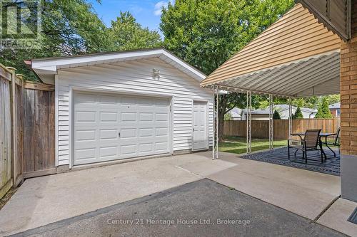 1842 Churchill Avenue, London East (East H), ON - Outdoor With Exterior