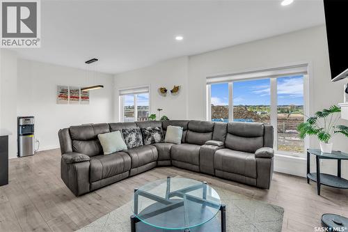 326 Prasad Union, Saskatoon, SK - Indoor Photo Showing Living Room