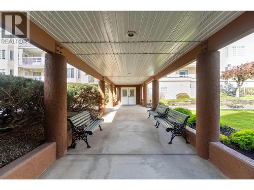 251 6 Street Se Unit# 110, Salmon Arm, BC - Outdoor With Exterior