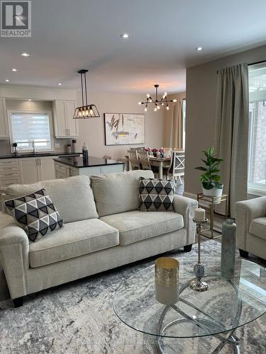 7 Nipigon Street, Kawartha Lakes (Verulam), ON - Indoor Photo Showing Living Room