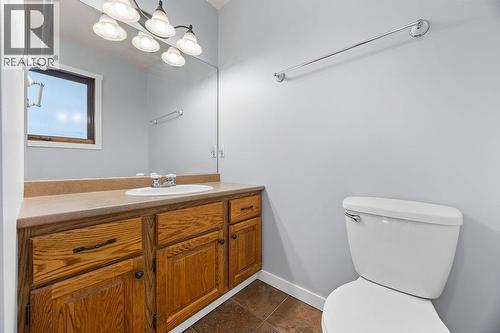 2625 Catherine Crescent, Armstrong, BC - Indoor Photo Showing Bathroom