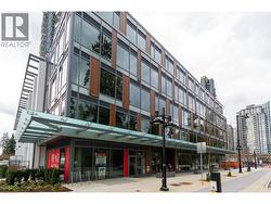 402 3056 GLEN DRIVE  Coquitlam, BC V3B 0V1