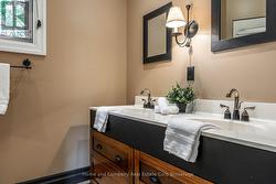 5 Piece Main Bathroom - 