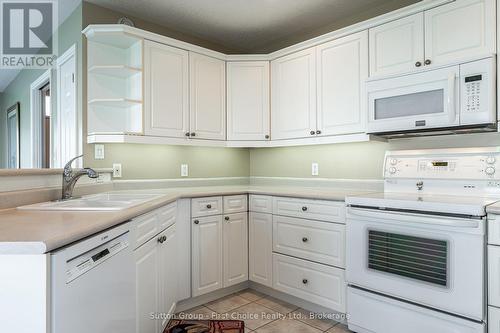 46 Frances Street W, West Perth (Mitchell), ON - Indoor Photo Showing Kitchen