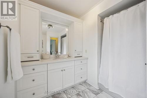 921 Duncannon Drive, Pickering, ON - Indoor Photo Showing Bathroom