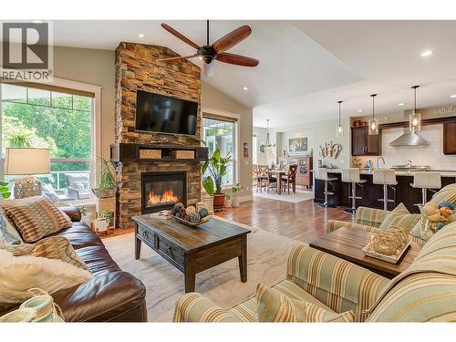 2423 Paramount Drive, West Kelowna, BC - Indoor Photo Showing Living Room With Fireplace