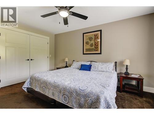 2423 Paramount Drive, West Kelowna, BC - Indoor Photo Showing Bedroom