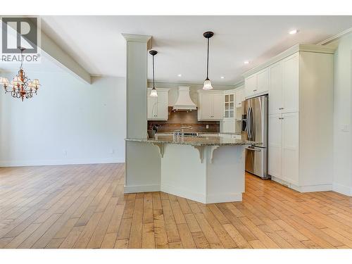 2423 Paramount Drive, West Kelowna, BC - Indoor Photo Showing Kitchen With Upgraded Kitchen