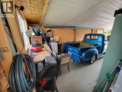 4029 Joyce Ave, Powell River, BC - Indoor Photo Showing Garage
