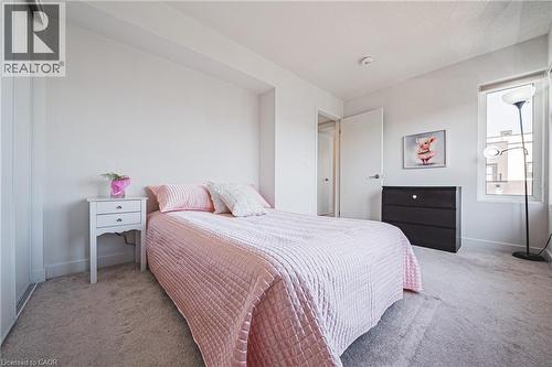 Bedroom with carpet and baseboards - 1121 Cooke Boulevard Unit# 13, Burlington, ON - Indoor Photo Showing Bedroom