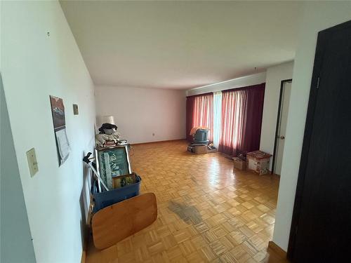 169 3Rd Avenue E, Benito, MB - Indoor Photo Showing Other Room
