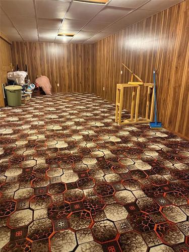 169 3Rd Avenue E, Benito, MB - Indoor