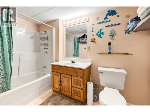 246 Robson Drive, Kamloops, BC - Indoor Photo Showing Bathroom