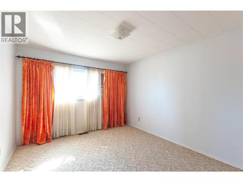824 Grenfell Avenue, Kelowna, BC - Indoor Photo Showing Other Room
