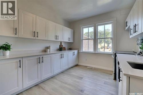 2050 Toronto Street, Regina, SK - Indoor Photo Showing Kitchen