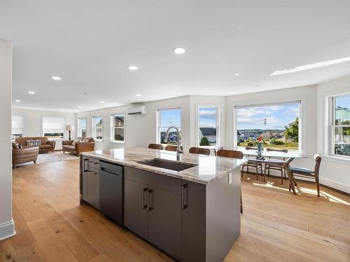 1 Edie'S Way, Stratford, PE 