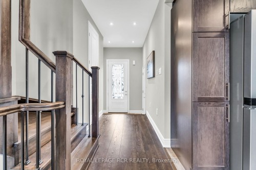 215 Walker Boulevard, New Tecumseth, ON - Indoor Photo Showing Other Room