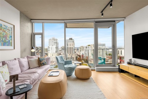 1203-989 Johnson St, Victoria, BC - Indoor Photo Showing Living Room