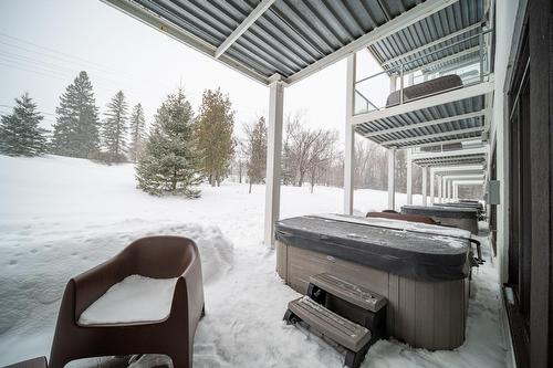 Balcony - 110-43 Ch. Fridolin-Simard, Estérel, QC -  With Exterior