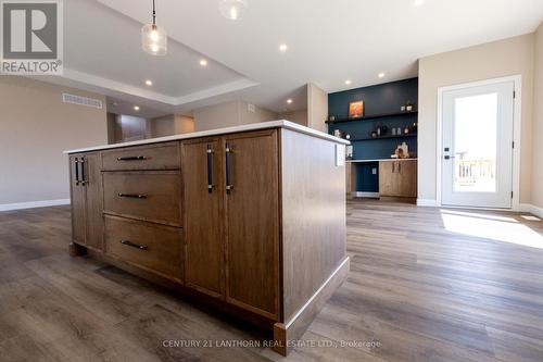 60 Hastings Park Drive, Belleville (Belleville Ward), ON - Indoor Photo Showing Other Room