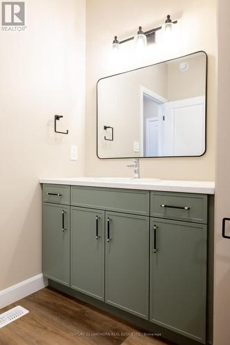 60 Hastings Park Drive, Belleville (Belleville Ward), ON - Indoor Photo Showing Bathroom