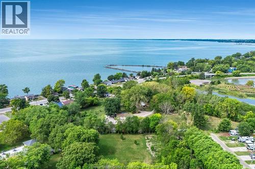 633 Point Pelee Drive, Leamington, ON 