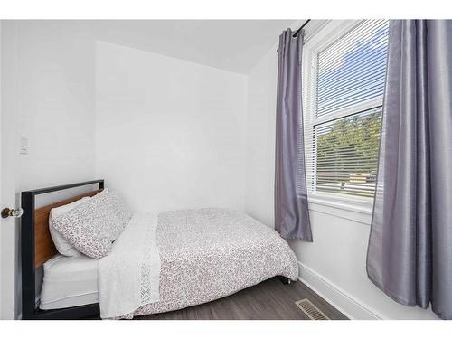 326 Michigan Avenue, Point Edward, ON 