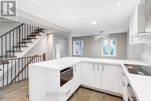 18 Innisdale Drive, Toronto, ON - Indoor Photo Showing Kitchen