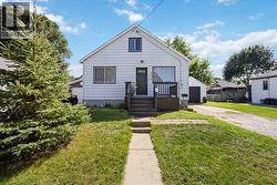 215 ELGIN STREET  Sarnia, ON N7T 5B3