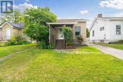 17 EMERY STREET E  London South (South G), ON N6C 2C7