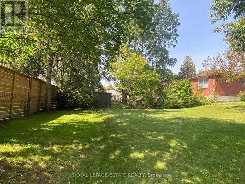 3989 Bloor Street W, Toronto, ON 