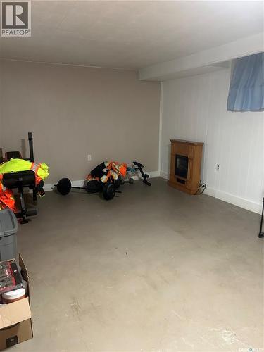 1402 2Nd Street, Estevan, SK - Indoor