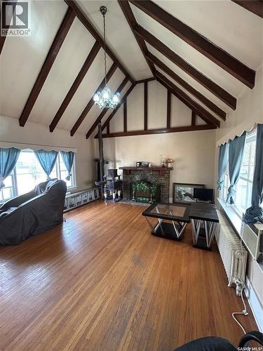 1402 2Nd Street, Estevan, SK - Indoor