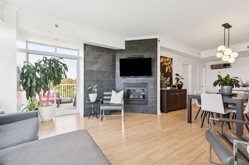 Salon - 608-1160 Ch. D'Aylmer, Gatineau (Aylmer), QC - Indoor With Fireplace