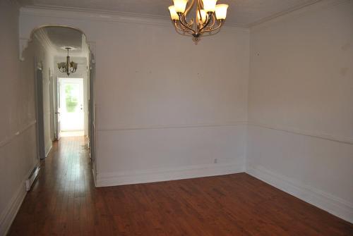 Salon - 5365 Rue St-Urbain, Montréal (Le Plateau-Mont-Royal), QC - Indoor Photo Showing Other Room