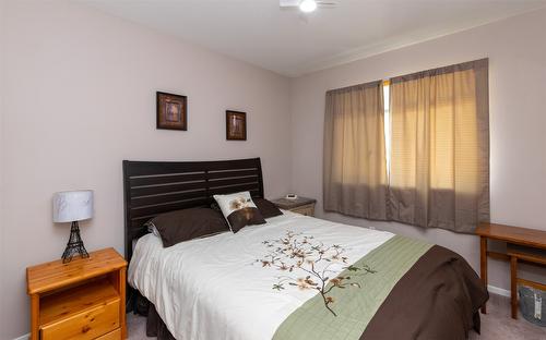 102 Kault Hill Road, Salmon Arm, BC - Indoor Photo Showing Bedroom