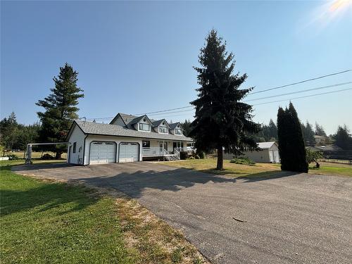 102 Kault Hill Road, Salmon Arm, BC - Outdoor