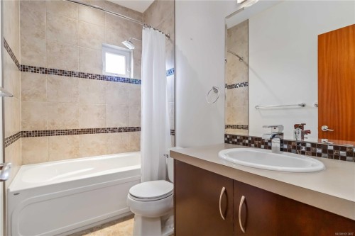 4-1827 Fairfield Rd, Victoria, BC 