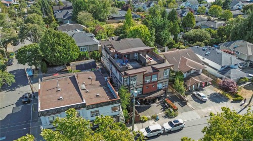4-1827 Fairfield Rd, Victoria, BC 