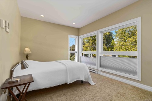 4-1827 Fairfield Rd, Victoria, BC 