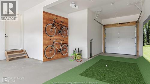 25 Harmony Court, Lasalle, ON - Indoor Photo Showing Garage