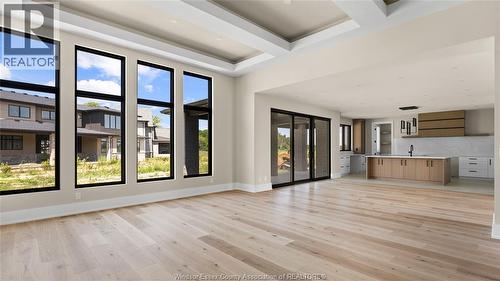 25 Harmony Court, Lasalle, ON - Indoor