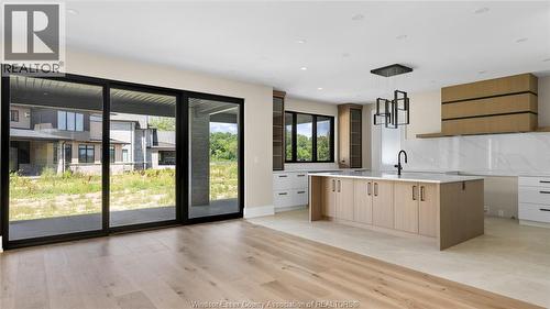 25 Harmony Court, Lasalle, ON - Indoor