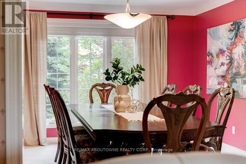 6365 Breckenridge Place, Burlington, ON - Indoor Photo Showing Dining Room