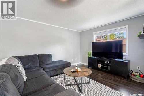 813 98Th Avenue, Tisdale, SK - Indoor Photo Showing Living Room