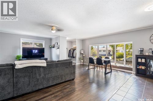 813 98Th Avenue, Tisdale, SK - Indoor Photo Showing Living Room