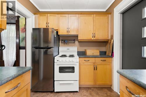 2054 Pasqua Street, Regina, SK - Indoor Photo Showing Kitchen